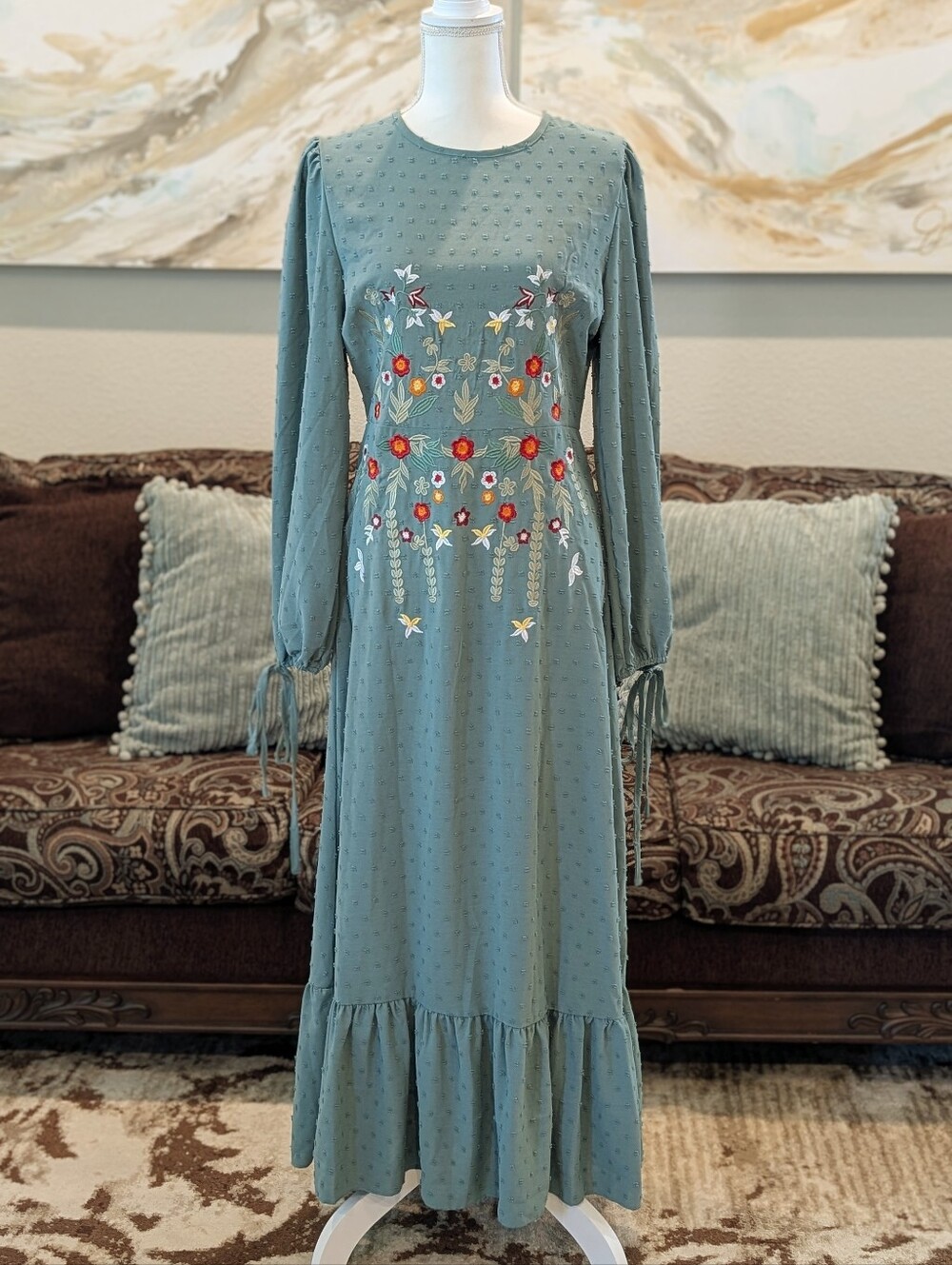 Embroidered Long Sleeve Green Maxi Dress